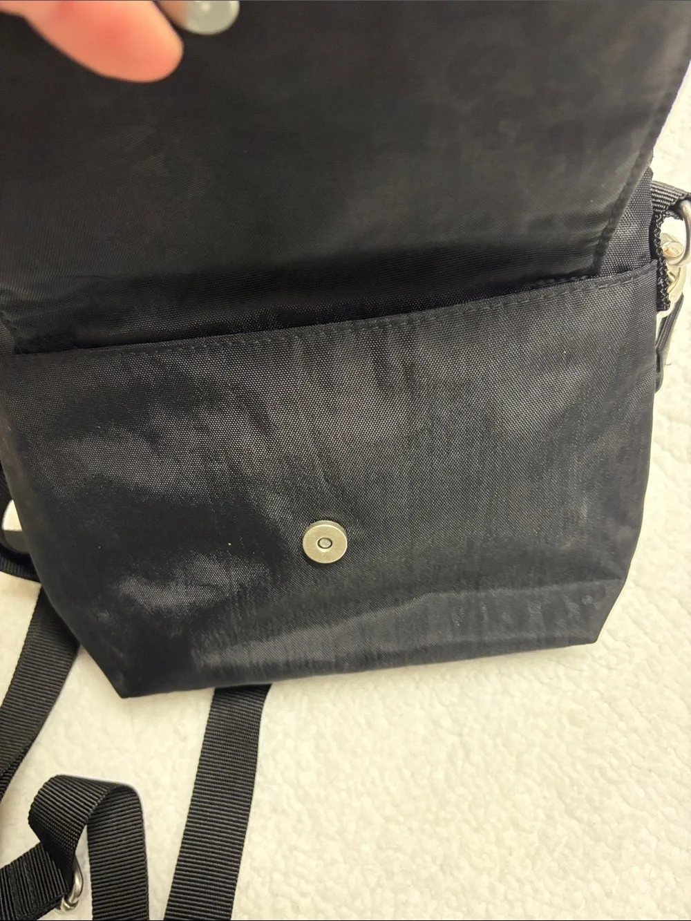 Baggallini Black cat print Crossbody Bag - Compact Everyday Organizer 8x8”
